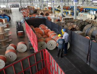 Embalaje, logística y entrega de cables de acero para ascensores
